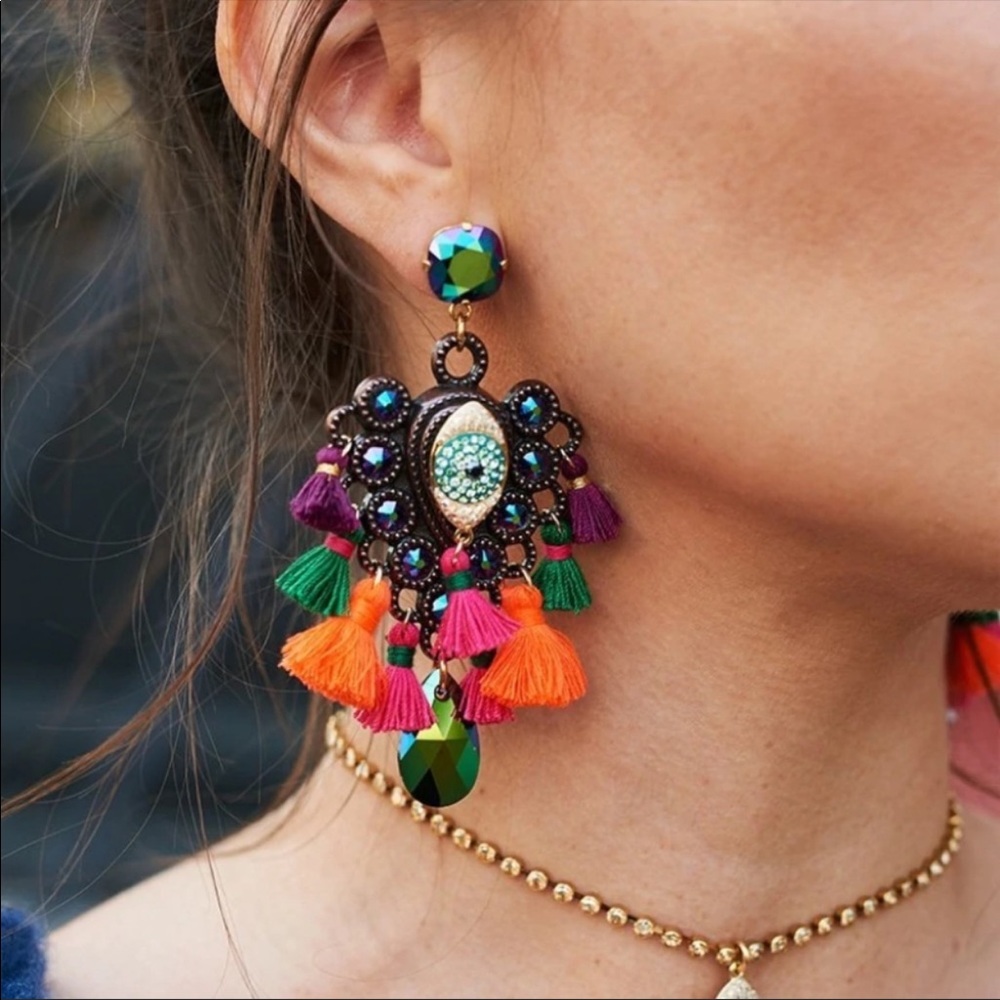 ISO these earrings!!!!